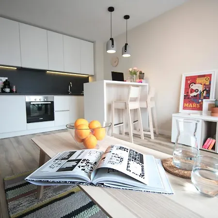 公寓 Cozy Close To Tech Park & Airport